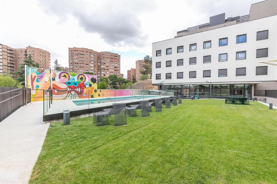 Micampus Madrid Sinesio Delgado Student Residence Extérieur photo
