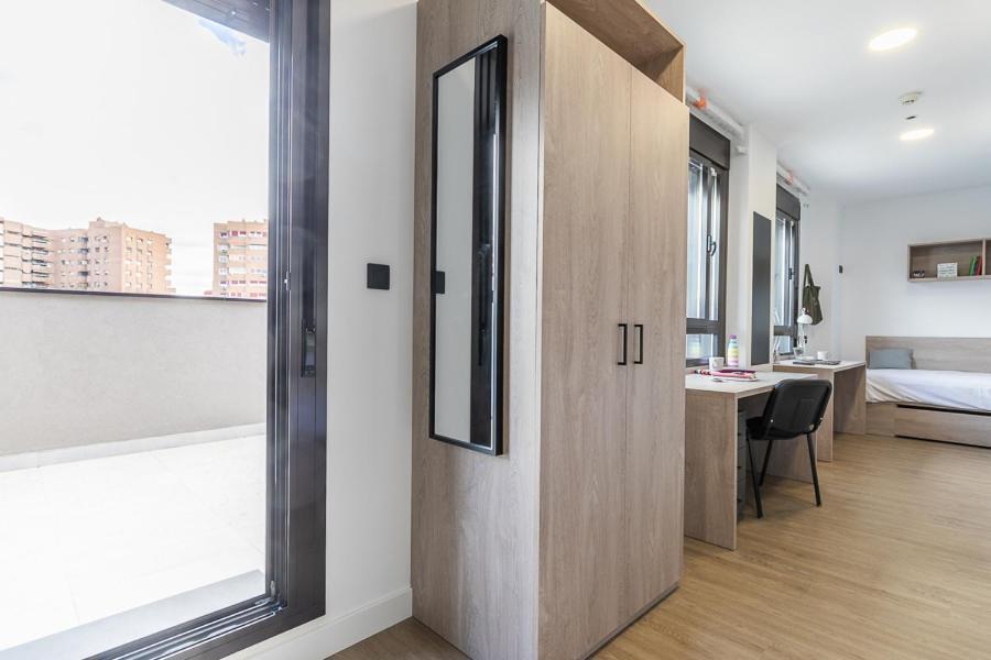 Micampus Madrid Sinesio Delgado Student Residence Extérieur photo